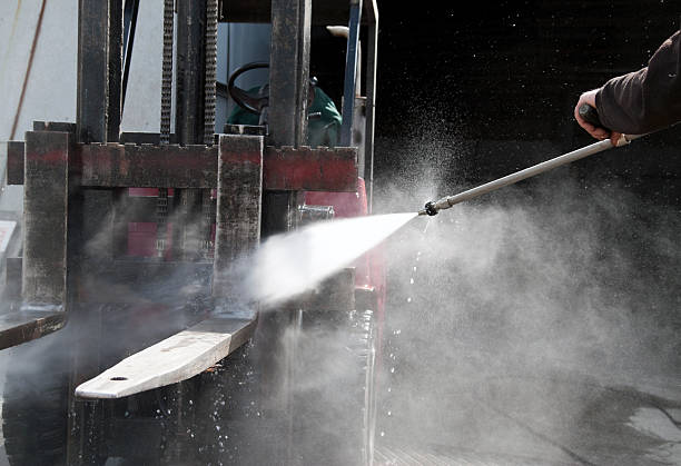 Best Playground Equipment Cleaning  in Covington, WA